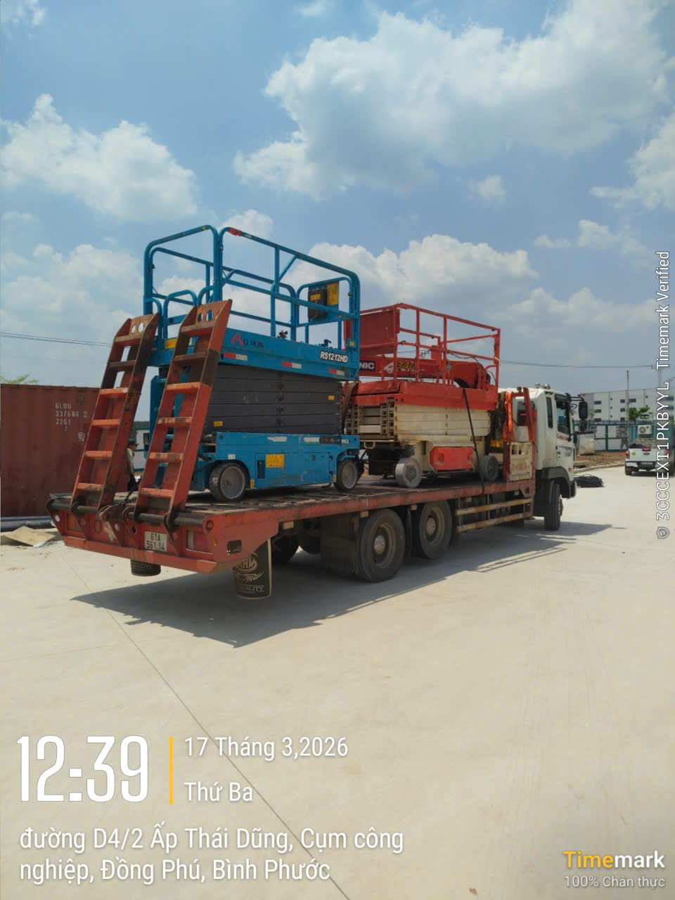 Xe cắt kéo tại KCN Đồng Xoài Bình Phước